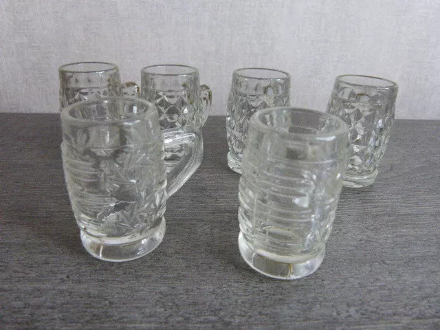 6 verres a liqueur , vintage en forme de chopes (ch)