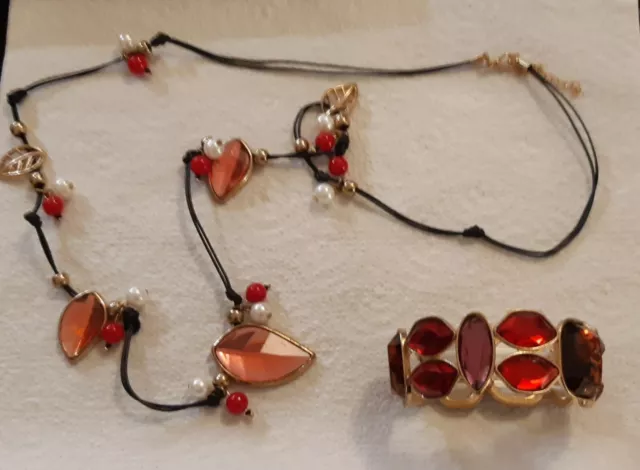 Modeschmuck - Wunderschöne Halskette + Armband mit Perlen Steinen rot weiß rosa