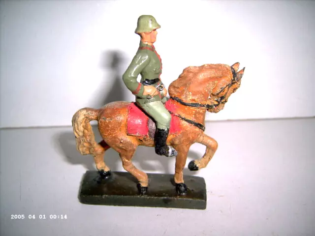 Lineol - Paradereiter - Wehrmacht II.WK - zu 7,5 cm Massefigur