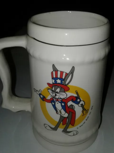 Warner Brothers Bugs Bunny 1976 Vintage Coffee Mug White W/Gold