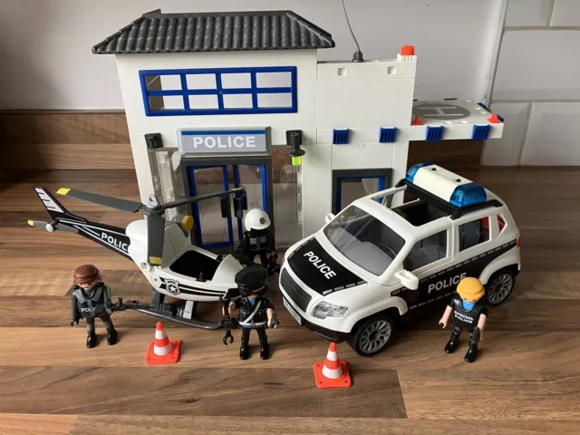 Playmobil 9372 City Action Police Bundle Station Helicopter Car Men