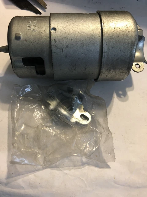 NEW Hubbell MARINE 50Amp 250V Twist Lock Connector  PLUG
