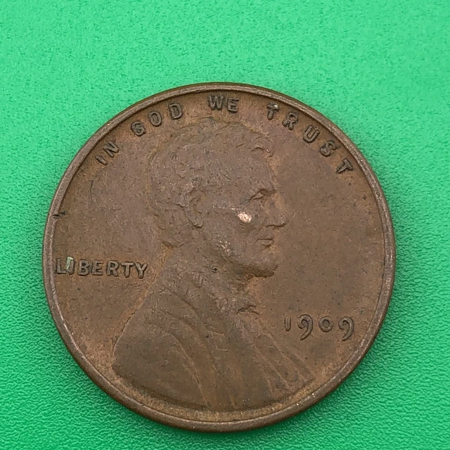 1909 VDB  Lincoln Wheat Penny - Nice US Coin
