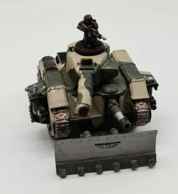 Leman Russ Battle Tank Astra Militarum Guard Armee Warhammer 40K gut bemalt