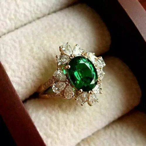 3.50Ct Oval Cut Lab-Created Emerald Women's Wedding Ring 14K Yellow Gold Plated