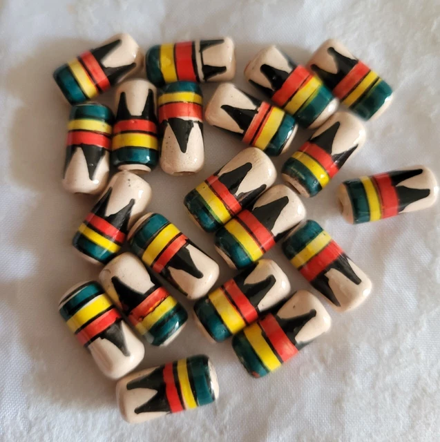 20 Keramik Perlen 14mm Zylinder, orange ,grün, cremeweiß, gelb / Inka Muster