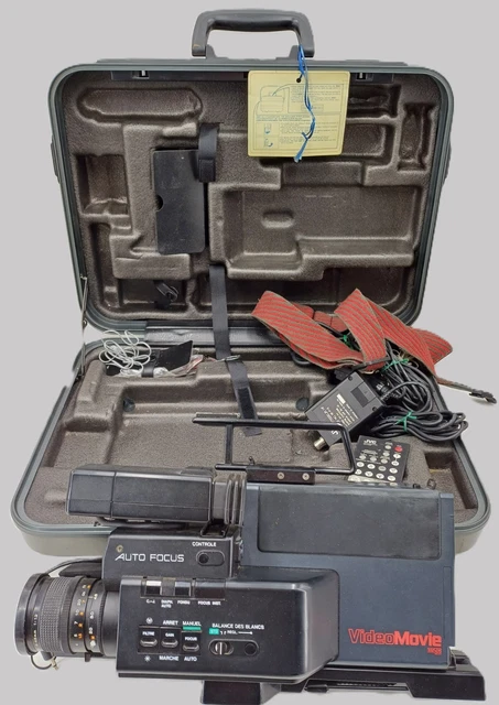 Panneau de commande du mixeur audio et son avec boutons et curseurs