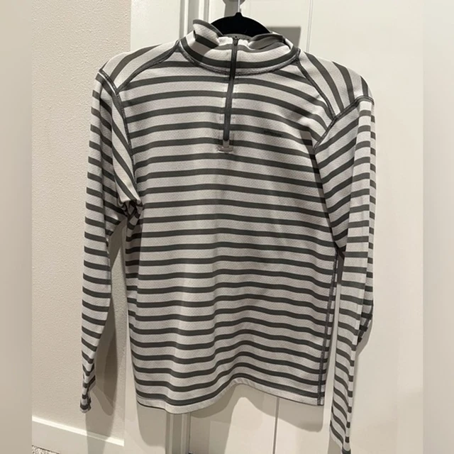 Patagonia kids size 14 gray striped capilene baselayer quarterzip