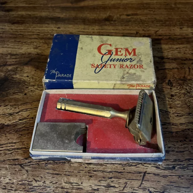 Vintage Gem Junior Goldtone Single Edge Safety Razor Original Box 39 Cents