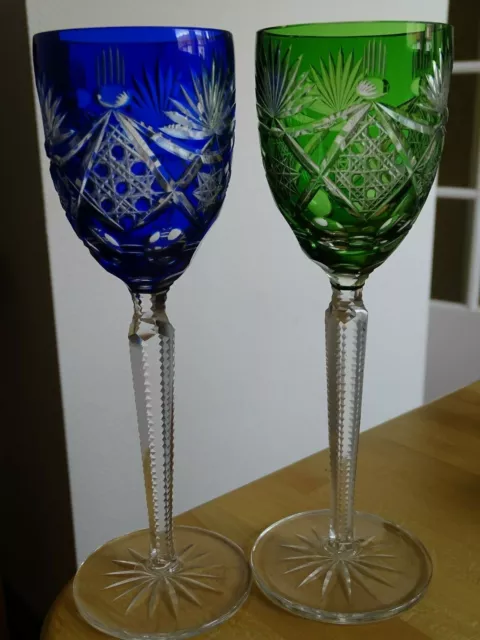 2 ANCIENS GRANDS VERRES A VIN DE COULEUR ROEMER PIERRERIES ht 21,5 cm bleu vert