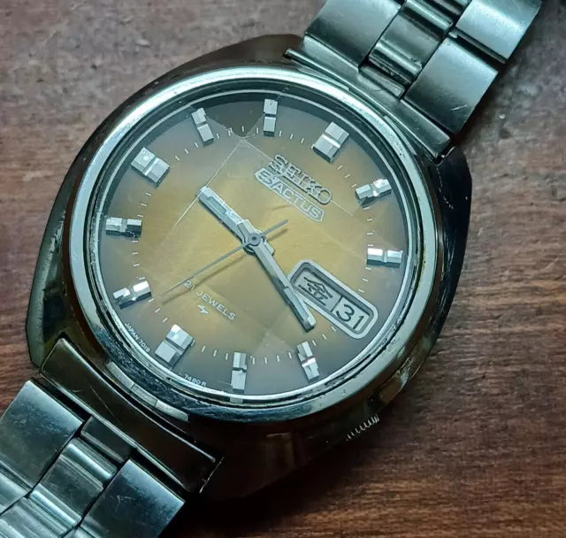 Seiko 5 Actus 7019-7350 con bel quadrante ambrato e cristallo sfaccettato (n. 419)