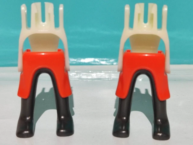 Lot De Jambes PLAYMOBIL Rouges Et Grises - Pièces Détachées Pour Chevaliers, Vikings, Gaulois