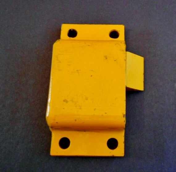 Genuine OEM Caterpillar LOCK / LATCH  CAT #3V1647   3V-1647 215 215B 227 235 245