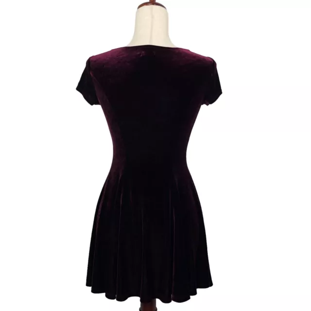 Kimchi Blue Mini Dress XS Velvet Purple Fit N Flare Sweetheart Neck Short Sleeve 3