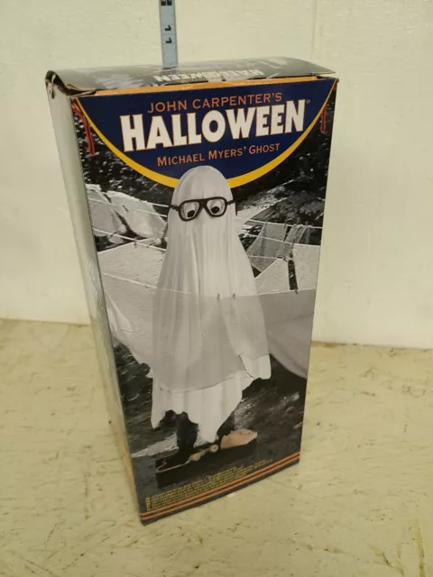 Royal Bobbles Hot Topic Exclusive Michael Myers Ghost Figure 2