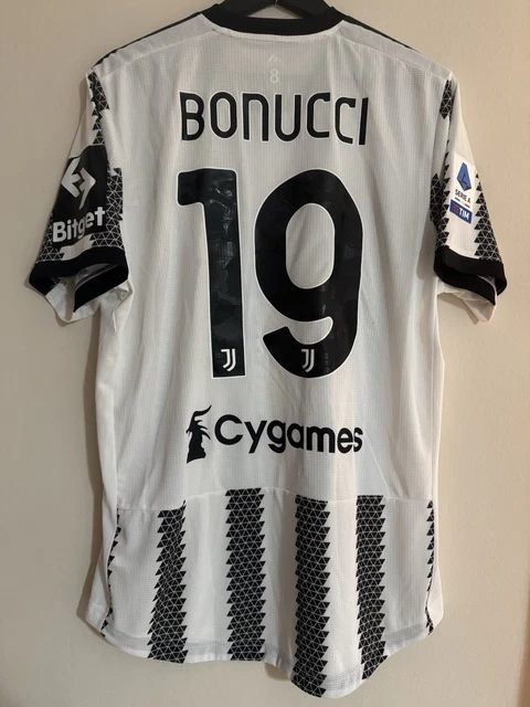 milan maglia juve bonucci