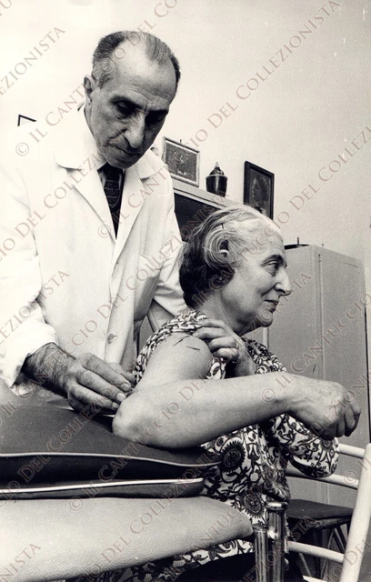 1972 Dottor Pericle Assennato Medicina agopuntura artrosi Fotografia 3