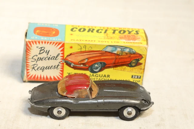 Corgi Toys Jaguar E-Type Hard Top + Boite