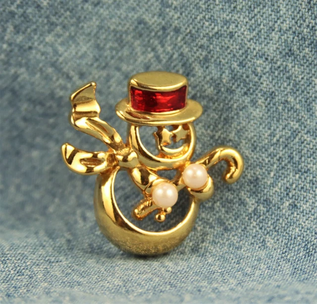 Unsigned Vintage 1991 Avon North Pole Residents Snowman Christmas Tack Pin