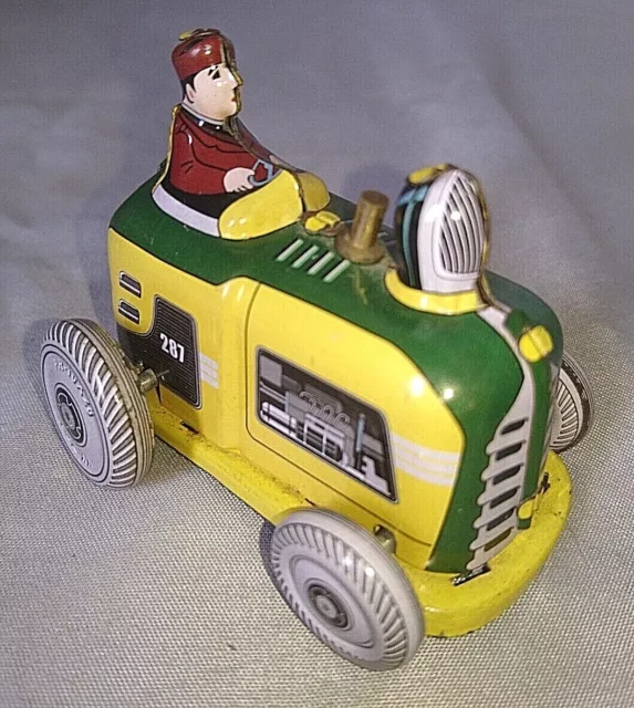 Style Ancien Jouet Vehicule Mecanique Atlas Un Tracteur En Tole Peint