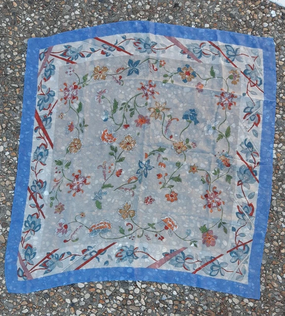 Foulard Carré Claire Neuville Fleurs Et Fruits - 88x89cm, Polyester - Occasion, Très Bon état