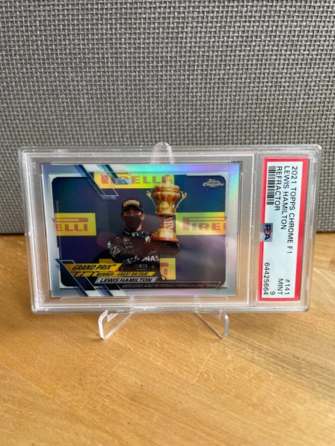 Lewis Hamilton - Topps Chrome F1 2021 - Carta rifrattore vincitore GP di Gran Bretagna PSA9