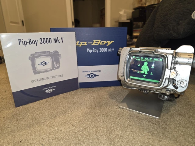 Fallout Pip-Boy 3000 MK V Replica In Die-Cast - Vault 33 Edizione Speciale 2024 - 3