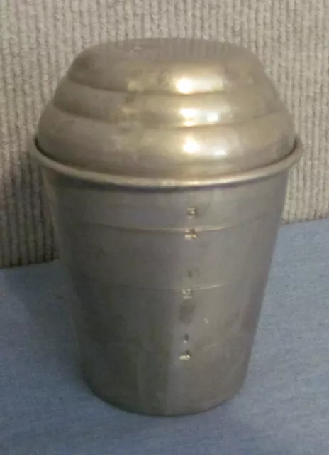Vintage Mirro 1 Cup Metal Gravy Shaker Measuring Cup Beverage