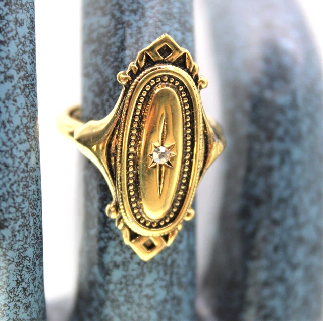 Vintage Avon Jewelry Kensington Victorian Style Size 4 Gold Tone Ring 1976