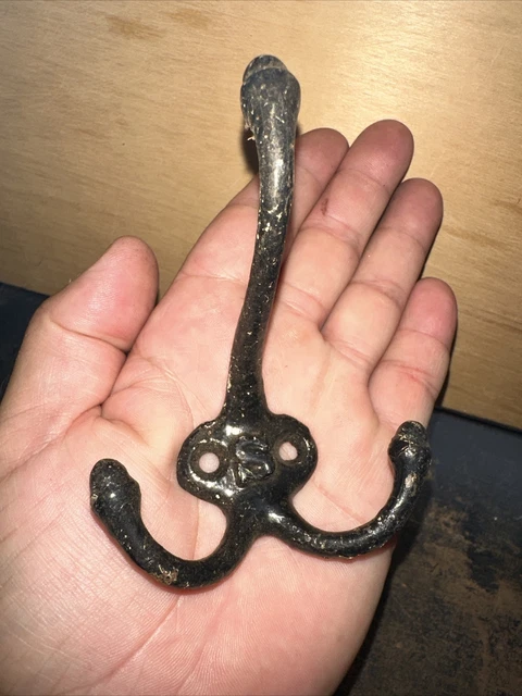 antique cast iron ornate hat & coat hook, Robe Hook. Reclaimed “S” Double Hook!