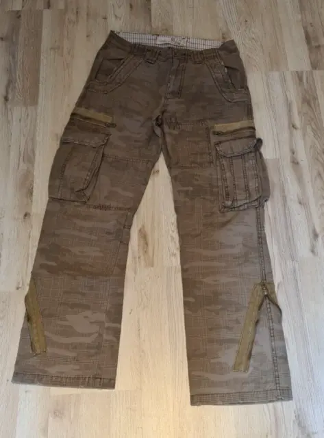 Fishbone Herrenhose  Größe XS , braun