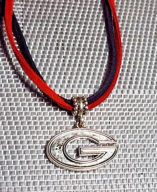 Preowned Georgia Bulldogs UGA Logo On 9" Black & Red Leather Necklace