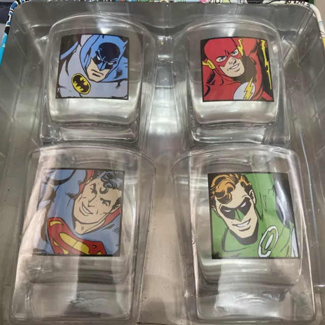 DC Comics - Set of 4 JUSTICE LEAGUE Spirit Glasses in Collectors Tin  RARE FIND!