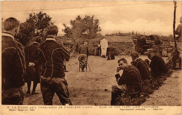 CPA AK Militaire La Messe aux Tranchées (361531)