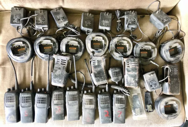 Lot of 8 Motorola MTX950 900Mhz Radios w/ 8 Chargers, 4 holsters and 1 ext Mic