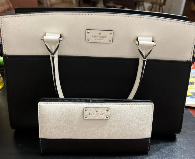 Kate Spade Leather Black and White Grove Street Carley Bag Purse Wallet Display