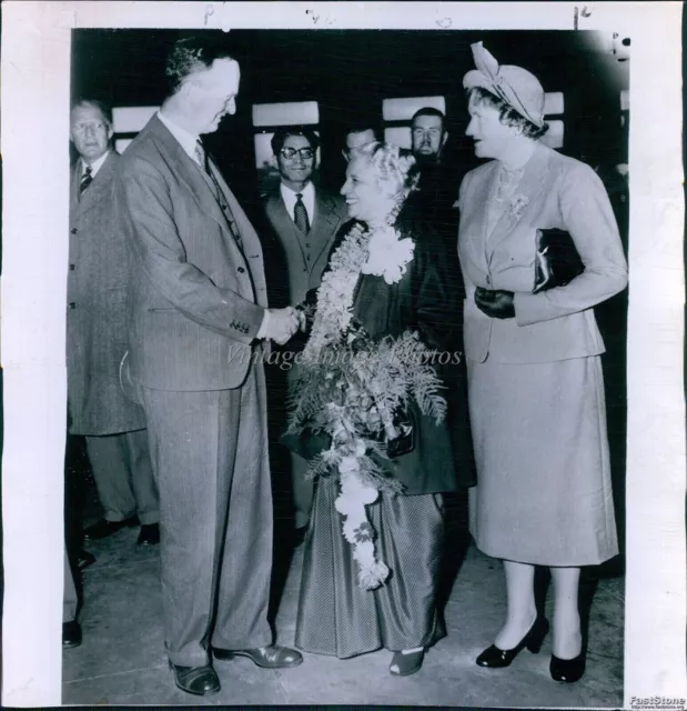 1951 Madame Vijaya Lakshmi Pandit Farewell Sir Oliver Franks Politics Photo 8X8