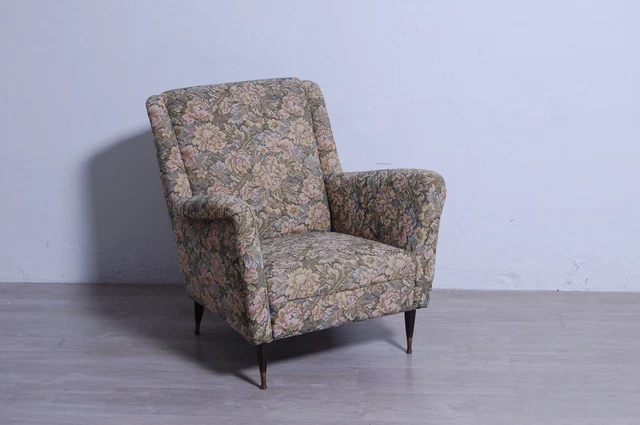 Poltrona vintage design anni 50 tessuto fiorato gambette puntali ottone Armchair