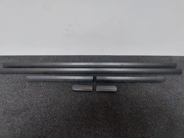 Genuine Honda Civic EK9 Type-R & EK4 SiR Front Fender Protector Molding Set – OEM 75321-S04-003 & 75301-S04-003