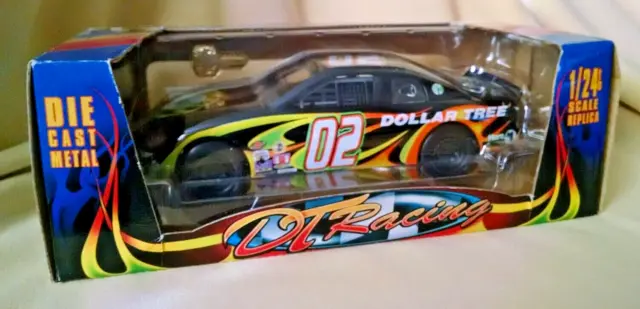 Dollar Tree Race Car Bank New Dt 02 Die Cast 1:24 Scale Nos #835403 Stock Car.
