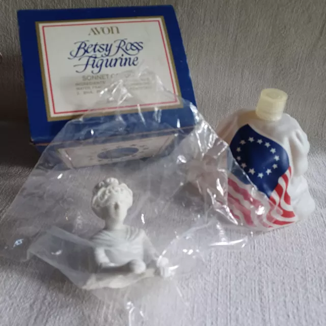 AVON Betsy Ross Figurine  Sonnet Cologne  Vintage Collectible  July 4, 1976 New