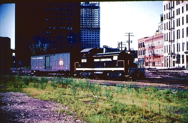 DUPLICATE KODACHROME SLIDE PENN CENTRAL SW-1 #8414 (ex-NYC) CHICAGO, IL AUG 1969