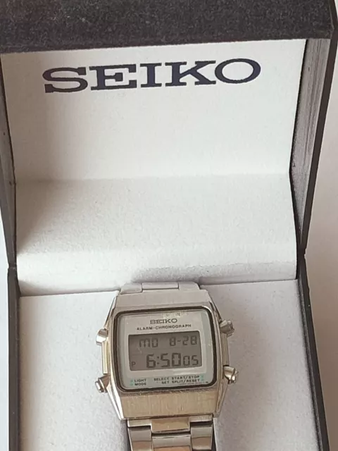 Seiko Alarm Chronograph Digital Sport 100 Lcd Quartz A904 - 5070 With Box