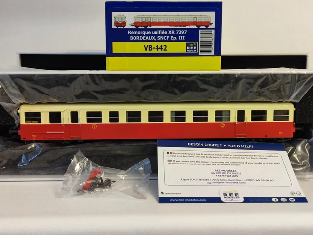 Ree Modeles VB442 Remorque d'autorail XR-7379, Rouge-Crème toit crè