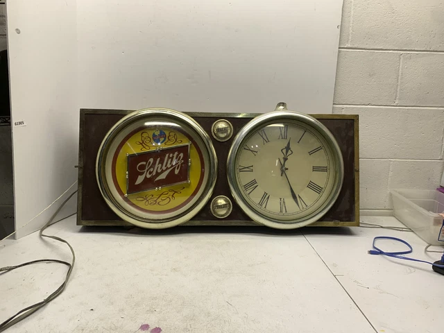 BIG RARE Vintage Large Schlitz Beer Bar Tavern Clock Light Display Sign AS IS BIG RARE Vintage Large Schlitz Beer Bar Tavern Clock Light Display Sign AS IS