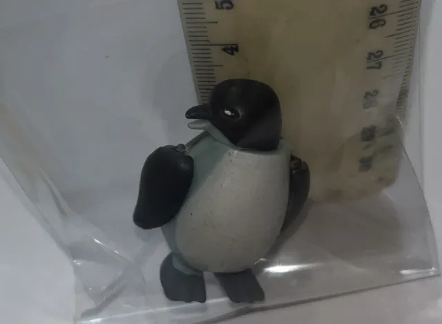 Yowies Yowie Vintage miniature Fairy penguin Australian/PVC-Collectable Toy