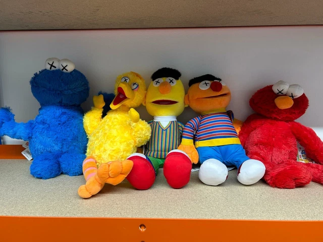 Uniqlo sesame shop street plush