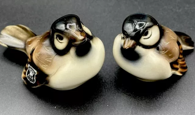 2 Sweet Vintage Set WIEN KERAMOS CHICKADEES AUSTRIA Pair Figurine Birds Bird 4”