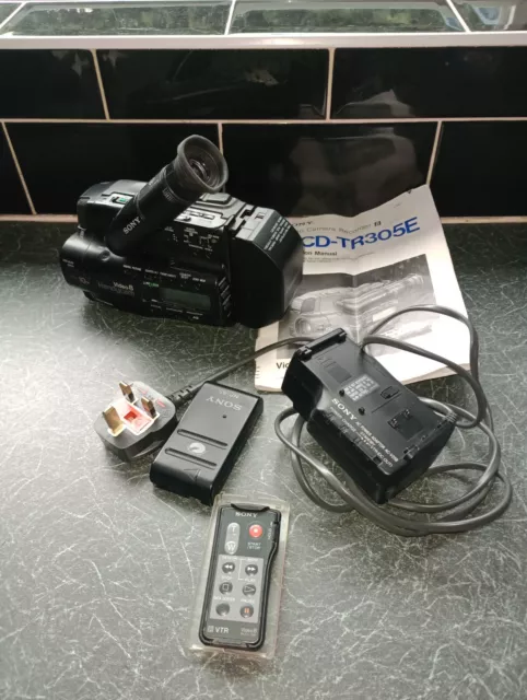 Sony Video Camera Recorder CCD TR485E+2 BATTERIES+CHARGER+REMOTE