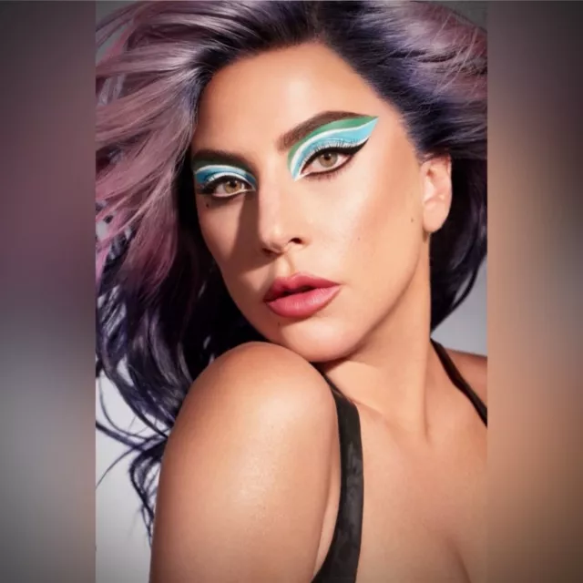 LOTE/3HAUS LABORATORIOS Lady Gaga Polvo Brillante Líquido Sombra de Ojos Jean Azul Sueño